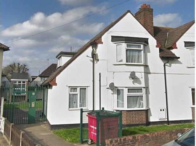 Studio for rent in Thames View, Greater London