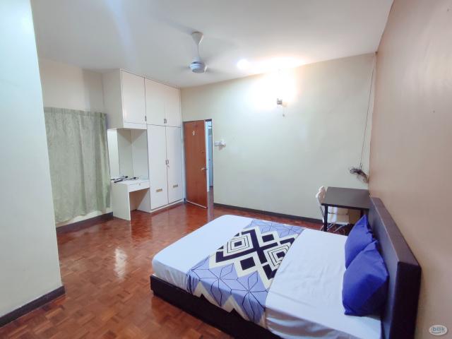 Room for rent in Petaling, Damansara Damai