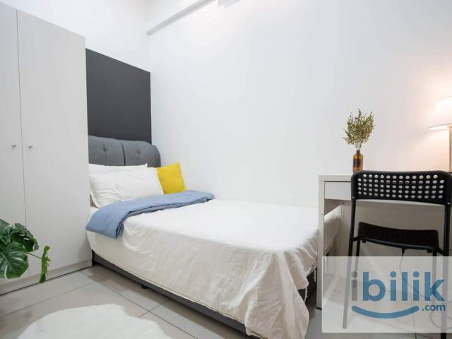 Room for rent in Petaling, Alam Impian