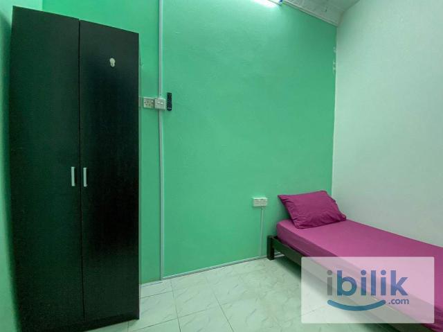 Room for rent in Sendayan Village, Negeri Sembilan