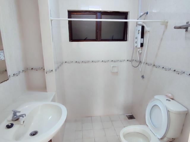 Room for rent in Petaling, Damansara Damai