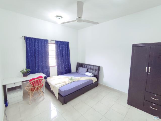 Room for rent in PJU 6, Petaling Jaya