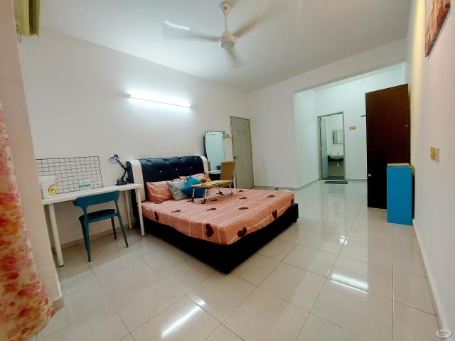 Room for rent in Taman Kelisa Emas, Permatang Pauh