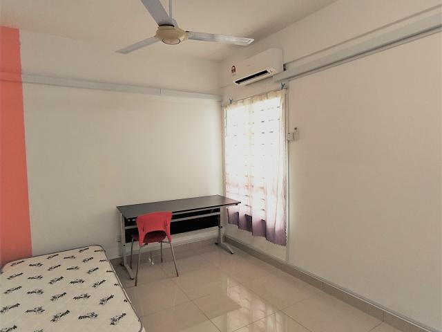 Room for rent in Petaling, Damansara Damai