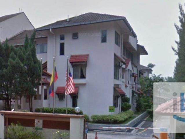 Room for rent in Taman Tun Dr Ismail, Kuala Lumpur