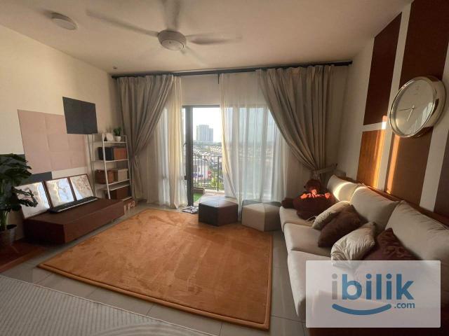 Room for rent in Petaling, Alam Impian