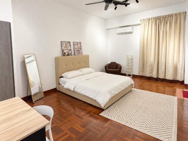 Room for rent in Petaling, Damansara Damai
