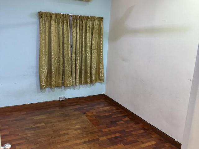 Room for rent in Alam Impian, Selangor