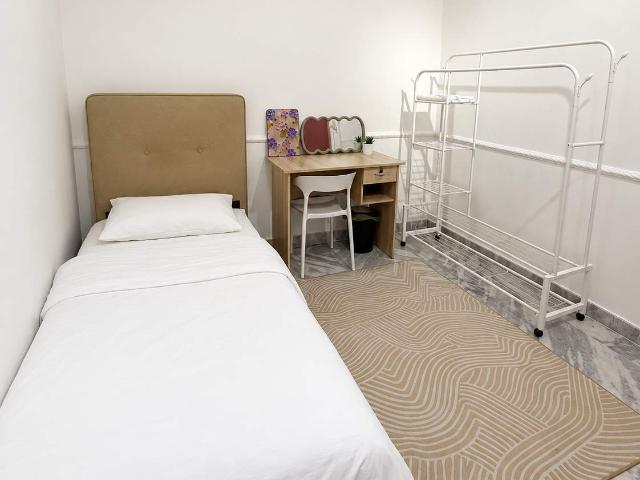 Room for rent in Petaling, Damansara Damai
