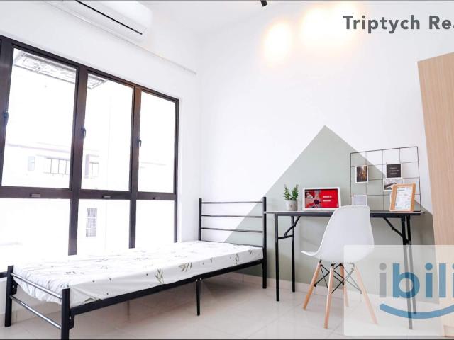 Room for rent in Petaling, Alam Impian