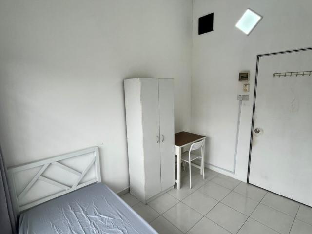 Room for rent in Petaling, Alam Impian