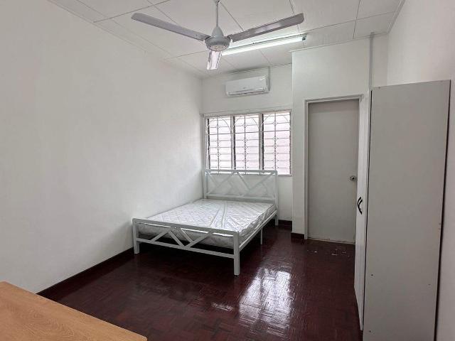 Room for rent in Petaling, Damansara Damai
