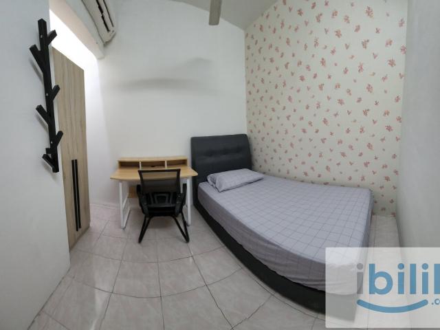 Room for rent in Seksyen U4, Shah Alam
