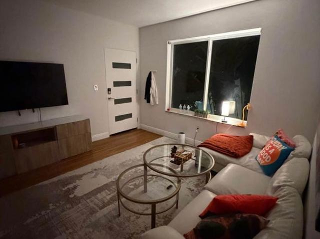 Room for rent in Miami Beach, Florida