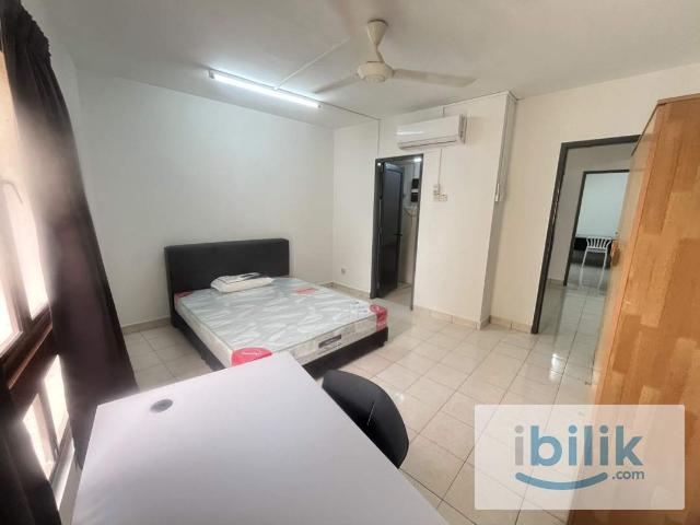 Room for rent in PJU 5, Petaling Jaya