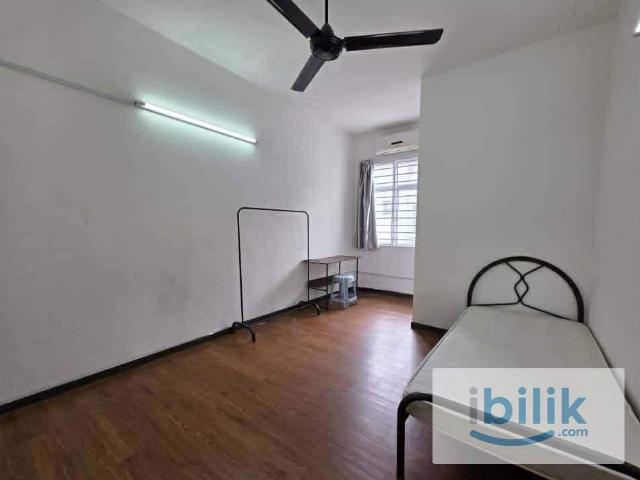 Room for rent in SS 13, Majlis Bandaraya Subang Jaya