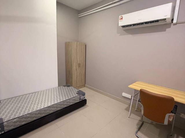 Room for rent in Petaling, Alam Impian