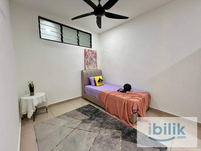 Room for rent in Sendayan Village, Negeri Sembilan