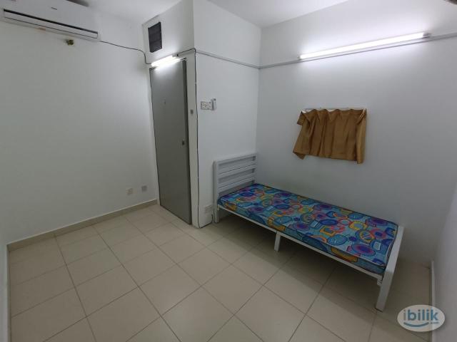 Room for rent in Petaling, Alam Impian