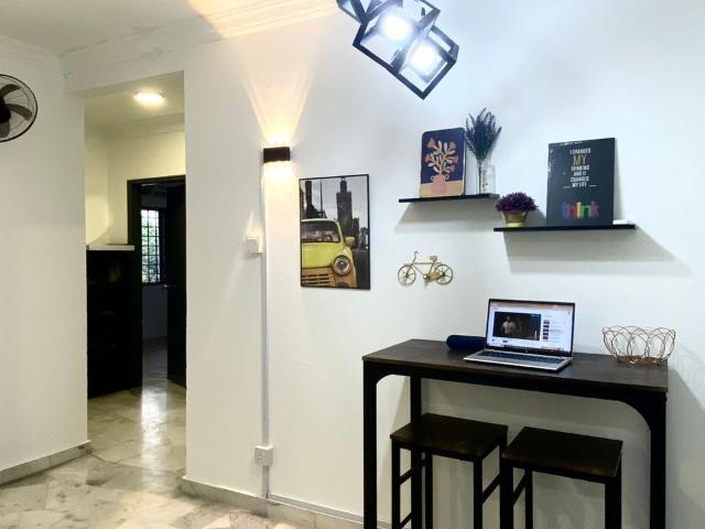Room for rent in Taman Salak Selatan, Kuala Lumpur