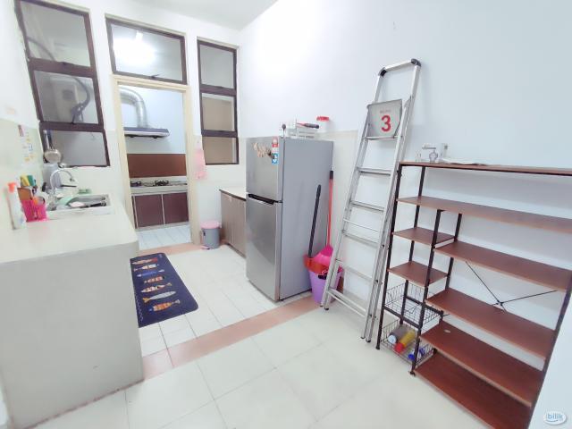 Room for rent in Petaling, Damansara Damai