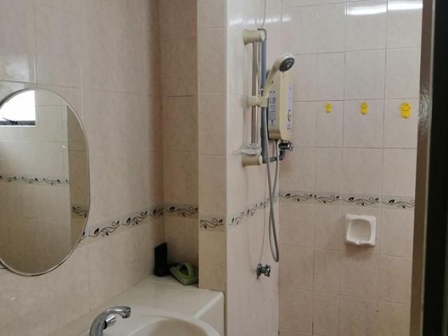 Room for rent in Petaling, Damansara Damai