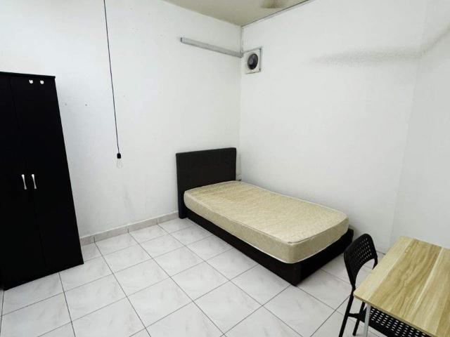 Room for rent in Petaling, Damansara Damai
