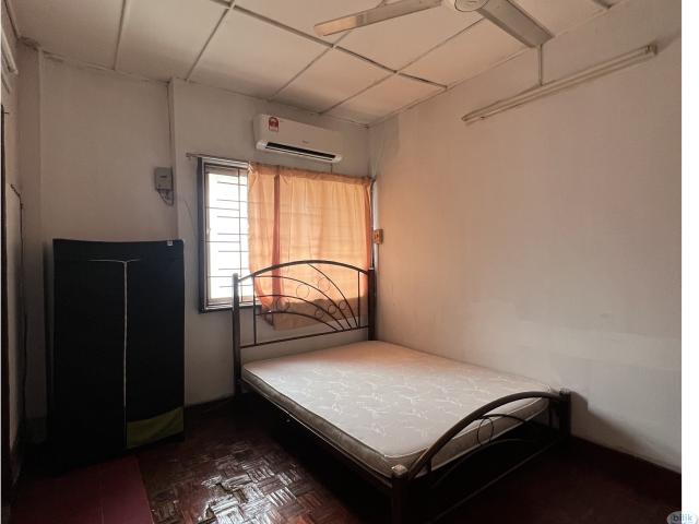 Room for rent in Petaling, Damansara Damai