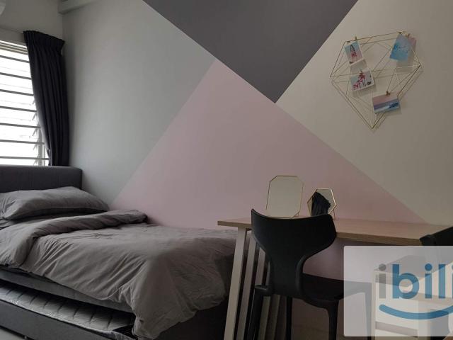 Room for rent in Petaling, Alam Impian