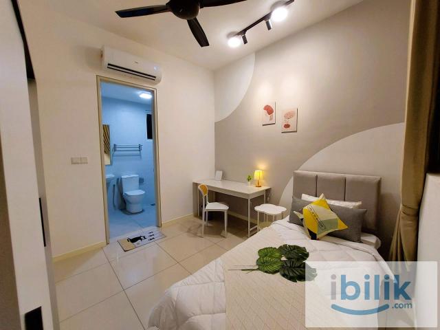 Room for rent in Petaling, Alam Impian