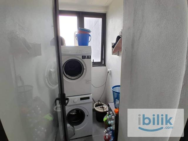 Room for rent in Petaling, Alam Impian