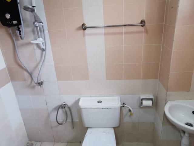 Room for rent in Petaling, Alam Impian