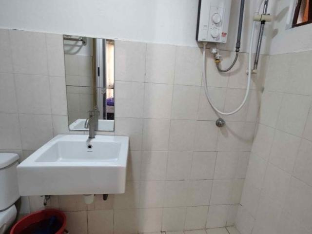 Room for rent in Petaling, Damansara Damai