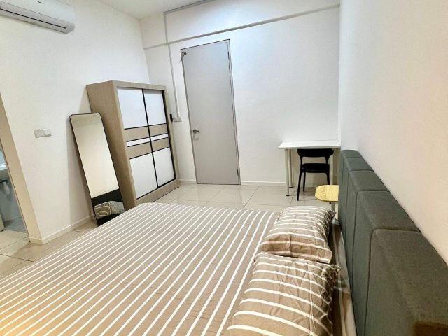 Room for rent in Petaling, Alam Impian
