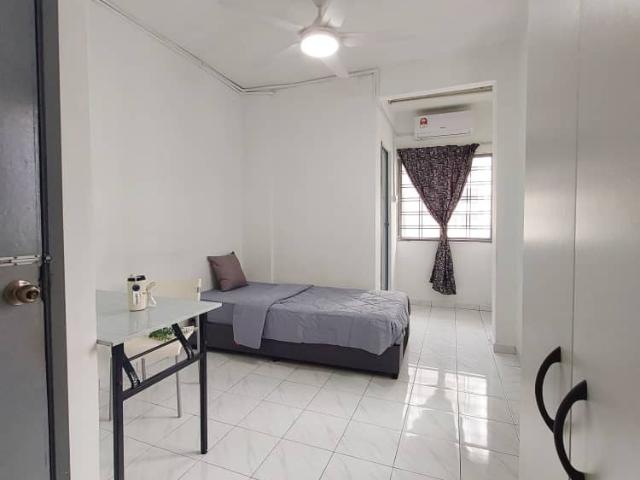 Room for rent in Country Heights Damansara, Kuala Lumpur