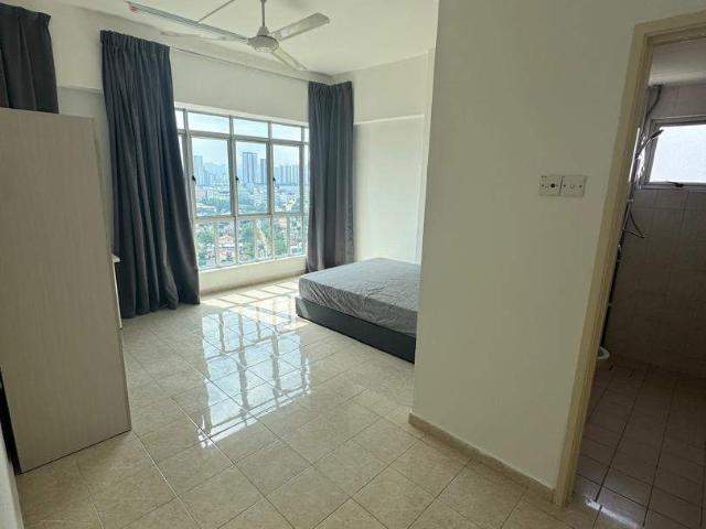 Room for rent in Petaling, Damansara Damai