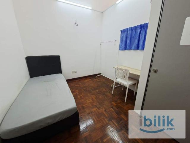 Room for rent in Petaling, Damansara Damai