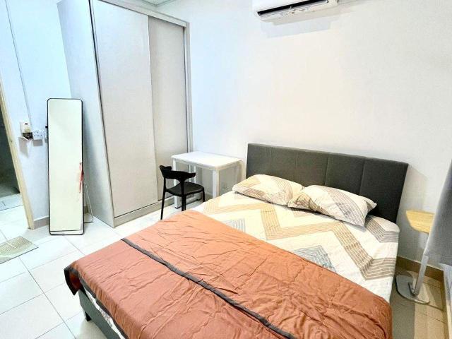 Room for rent in Petaling, Alam Impian