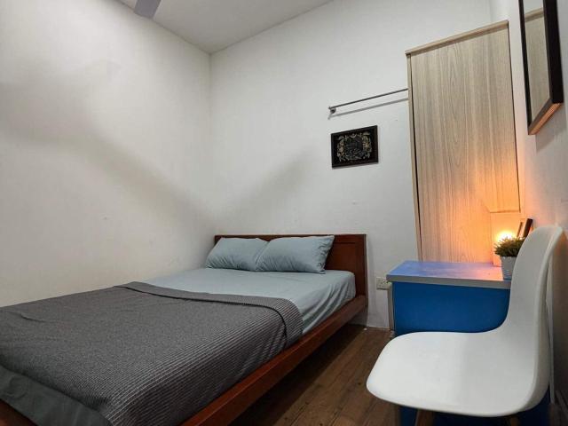 Room for rent in Petaling, Alam Impian