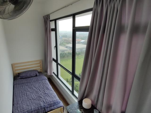 Room for rent in Petaling, Alam Impian