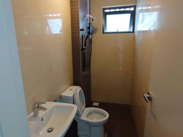 Room for rent in Petaling, Alam Impian
