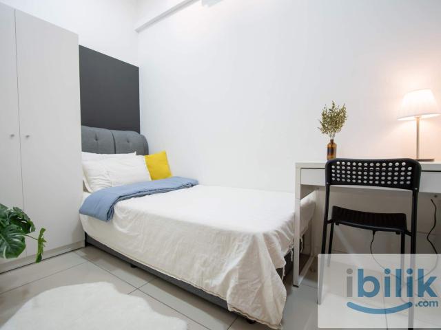 Room for rent in Petaling, Alam Impian