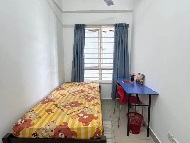 Room for rent in Petaling, Damansara Damai