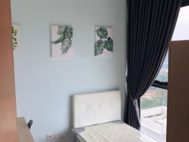 Room for rent in Petaling, Alam Impian