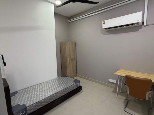 Room for rent in Petaling, Alam Impian