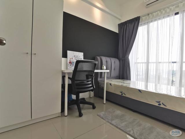 Room for rent in Petaling, Alam Impian