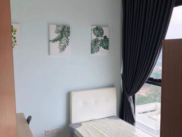 Room for rent in Petaling, Alam Impian