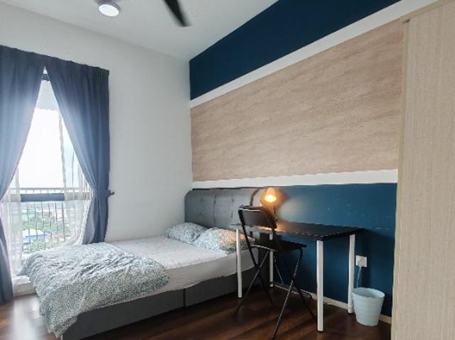 Room for rent in Petaling, Alam Impian
