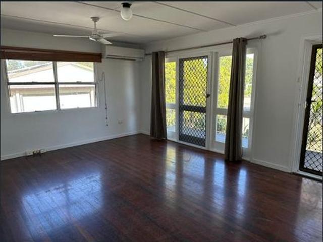 House for rent in Barney Point, Gladstone