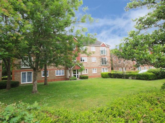 Apartment for rent in Maidenbower, Crawley